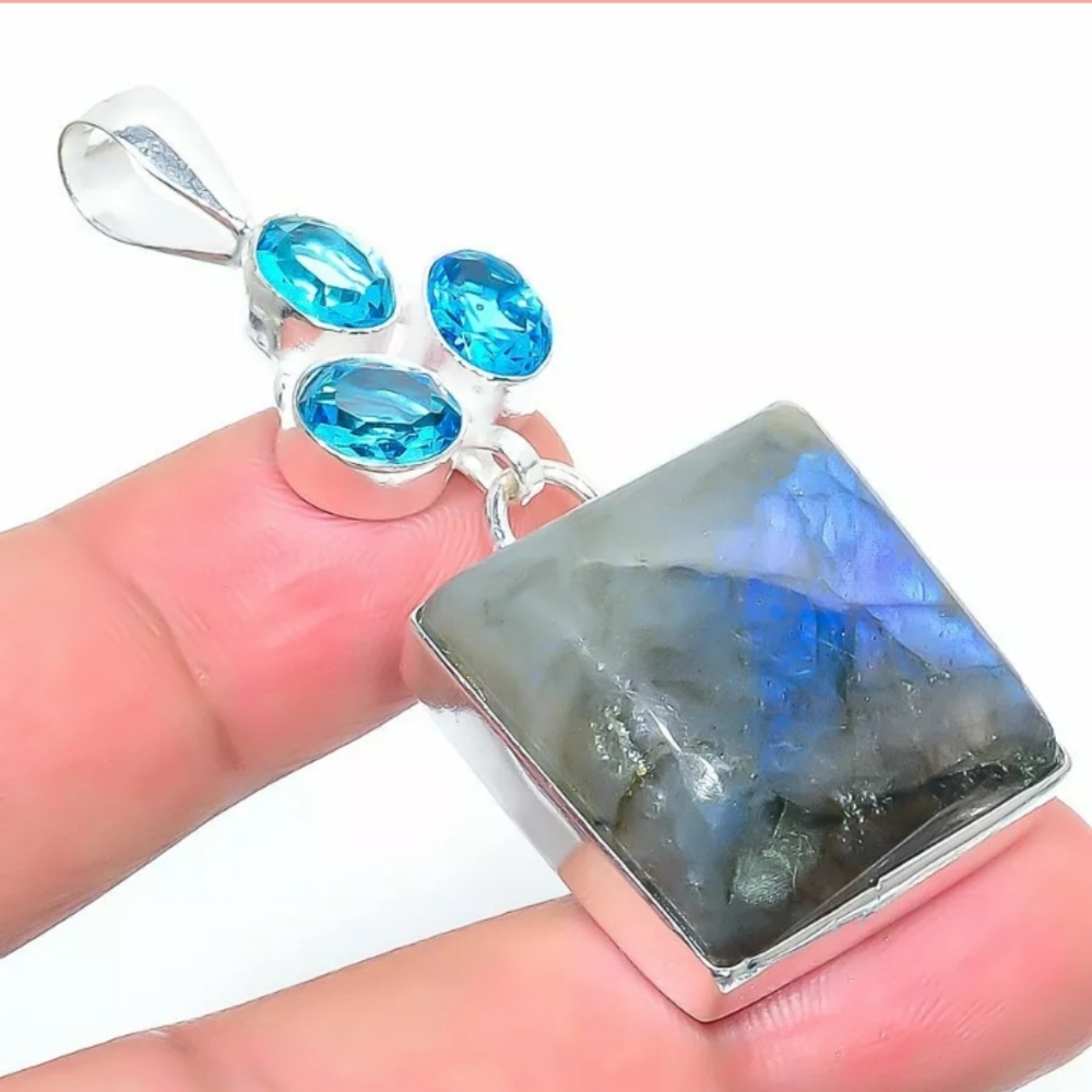 FINAL PRICE DROP! Labradorite,Blue Topaz Color Pendant